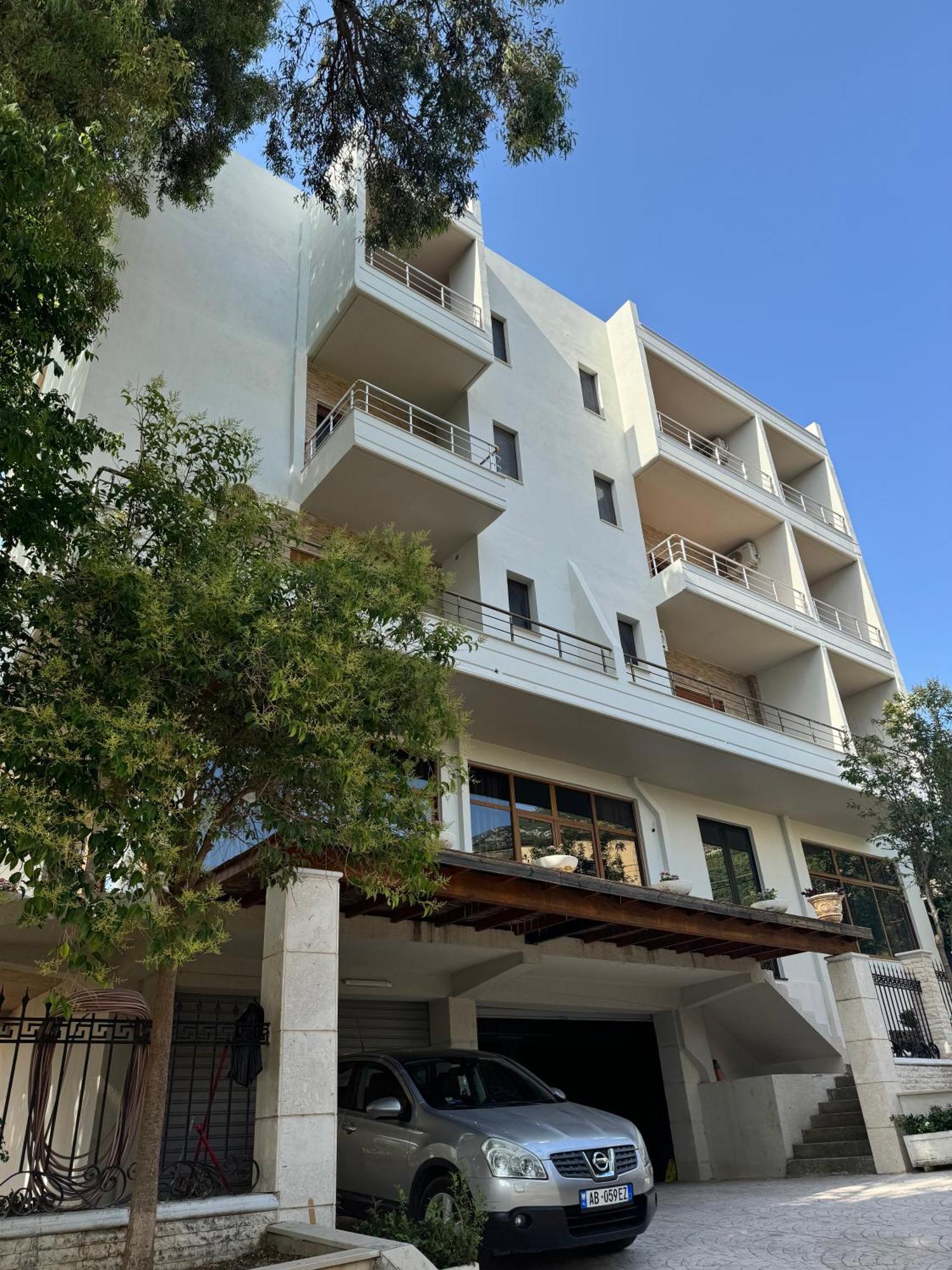 Hotel Erjuma Vlorë Exteriör bild
