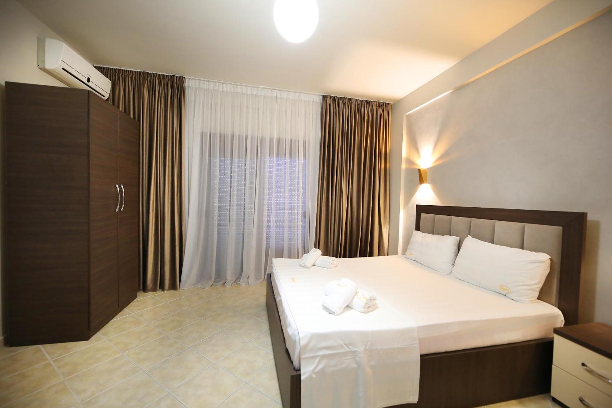 Hotel Erjuma Vlorë Exteriör bild