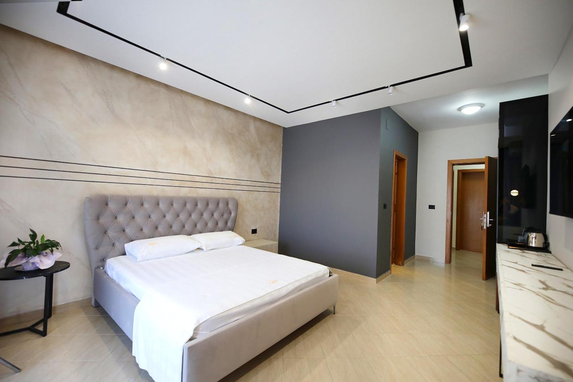 Hotel Erjuma Vlorë Exteriör bild