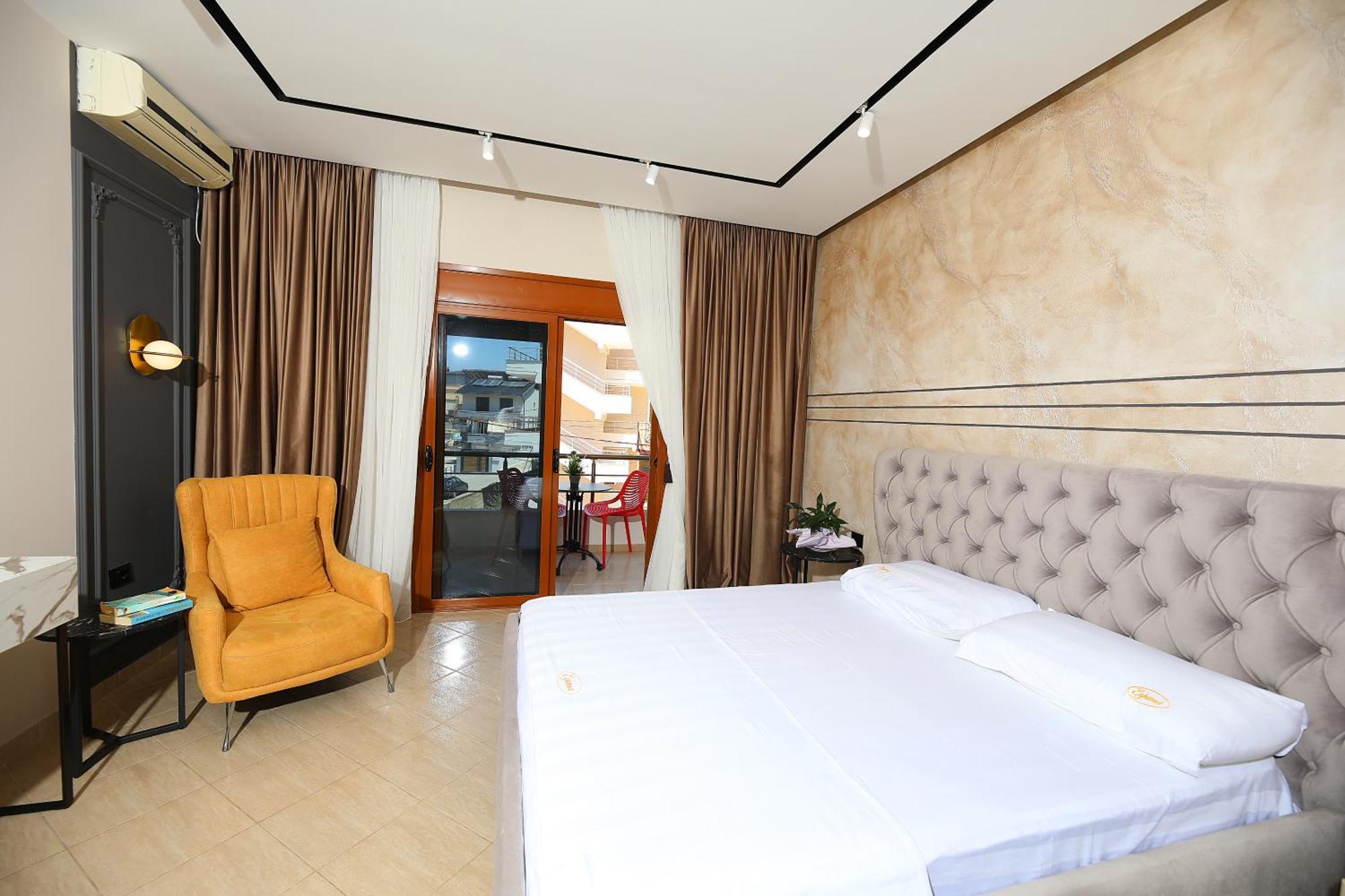 Hotel Erjuma Vlorë Exteriör bild